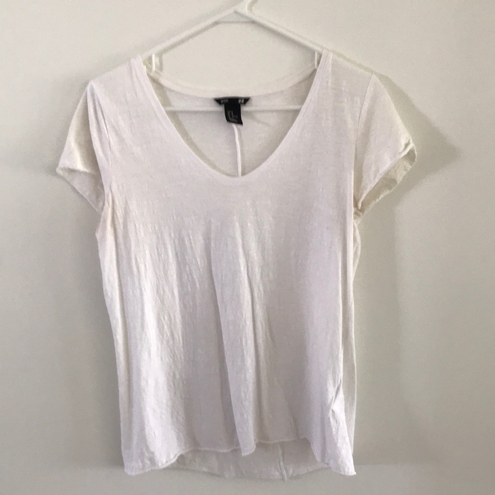 White tee